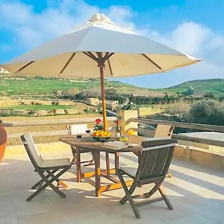 Villa Sleeps 8 With Pool And Wifi Ghammar